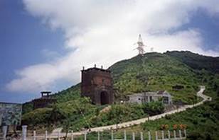 http://upload.wikimedia.org/wikipedia/commons/thumb/0/0c/Hai_Van_Pass_Base.jpg/250px-Hai_Van_Pass_Base.jpg