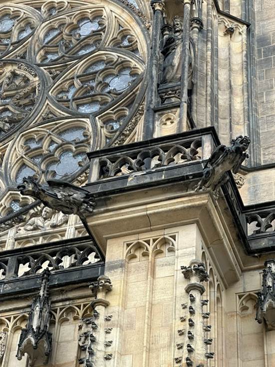 A close-up of a building

AI-generated content may be incorrect.